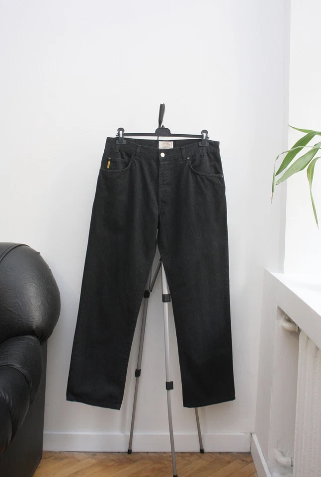 Pantalones Armani Jeans Vintage Algodón Gris Oscuro Hechos en Italia Foto 2 de 4