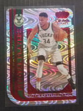 2021-22 Crown Royale Giannis Antetokounmpo Pivotal Players Red #ed 01/49 Bucks 