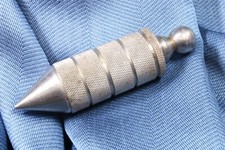 Plumb Iron construction. S.XX. Plumb bob iron construction. 20Th Century