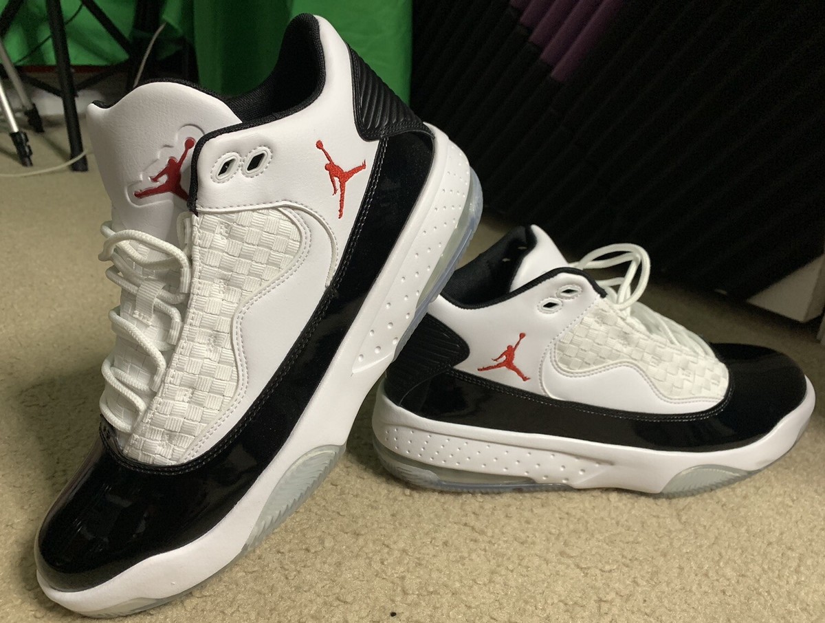 Jordan Max Aura 2 White/ Gym Red-Black Size 9.5 CK6636-102 Jordan Max Aura 2 White/ Gym Red-Black Size 9.5 CK6636-102