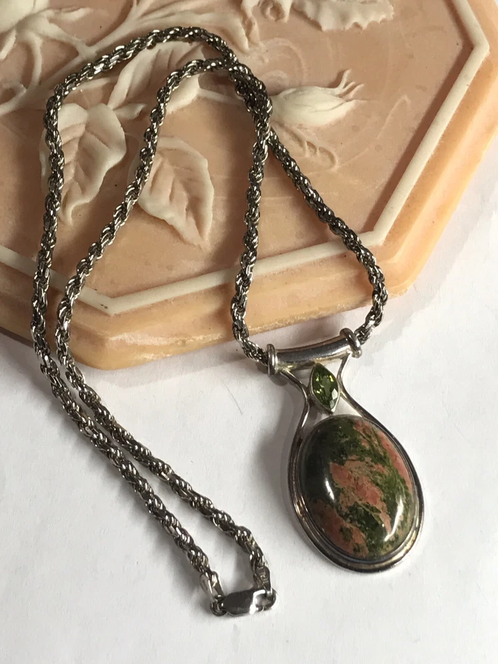 Sajen Sterling Unakite Pendant with Peridot on 20 Inch Snake Chain - 33 Grams - Image 4 of 4
