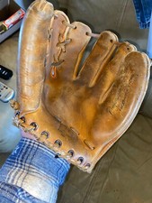 Vintage RHT Hawthorne Baseball Glove 60-4078