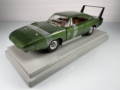 Ertl 1969 Dodge Charger Daytona HEMI V-8 1:18 Black Diecast Muscle Car *Re-Boxed