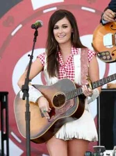 BEAUTIFUL KACEY MUSGRAVES 8X10 Photo