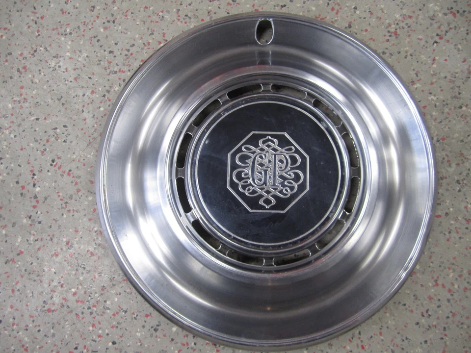 Pontiac Grand Prix 1975-1976 15" cubiertas de rueda OEM tapacubos 0049675 5031 - Juego/4 Foto 3 de 4