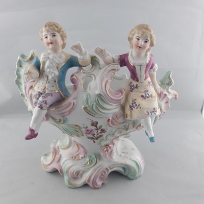 Antike deutsche figürliche Vase handbemalt Hartpaste Porzellan unmarkiert 9 x 7 Zoll