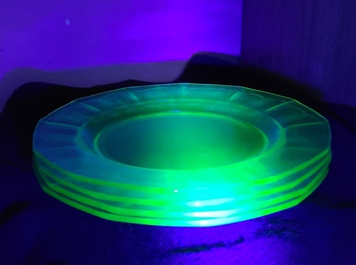 Set of 4 Vintage 12-Sided 9" Uranium Green Depression Glass Plates - BEAUTIFUL!!