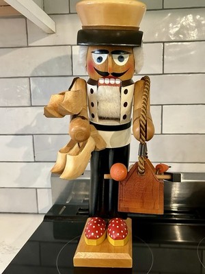 Pre-1986 Original Steinbach Volkskunst S665 The Wooden Shoemaker Nutcracker~15 T