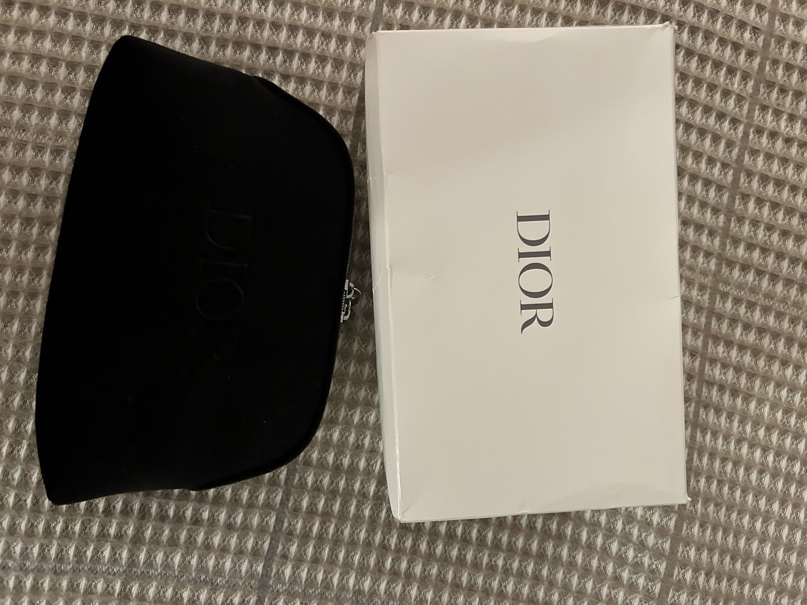 SAINT LAURENT Borsa per trucco Dior Velvet nera nuova con scatola