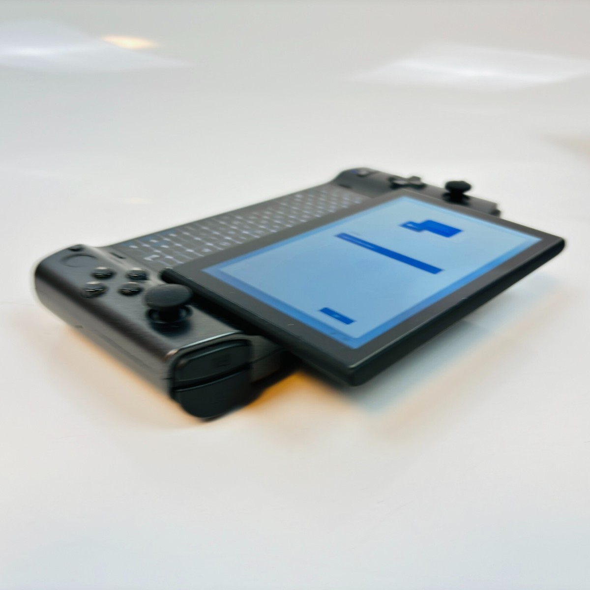GPD WIN3 Core-i7-1165G7 16GBメモリ 1TBSSD s-l1200.jpg