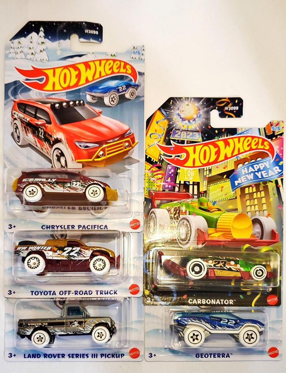 Hot Wheels WINTER 2022 CHRISTMAS SET OF 5 w/ HAPPY NEW YEAR 2023