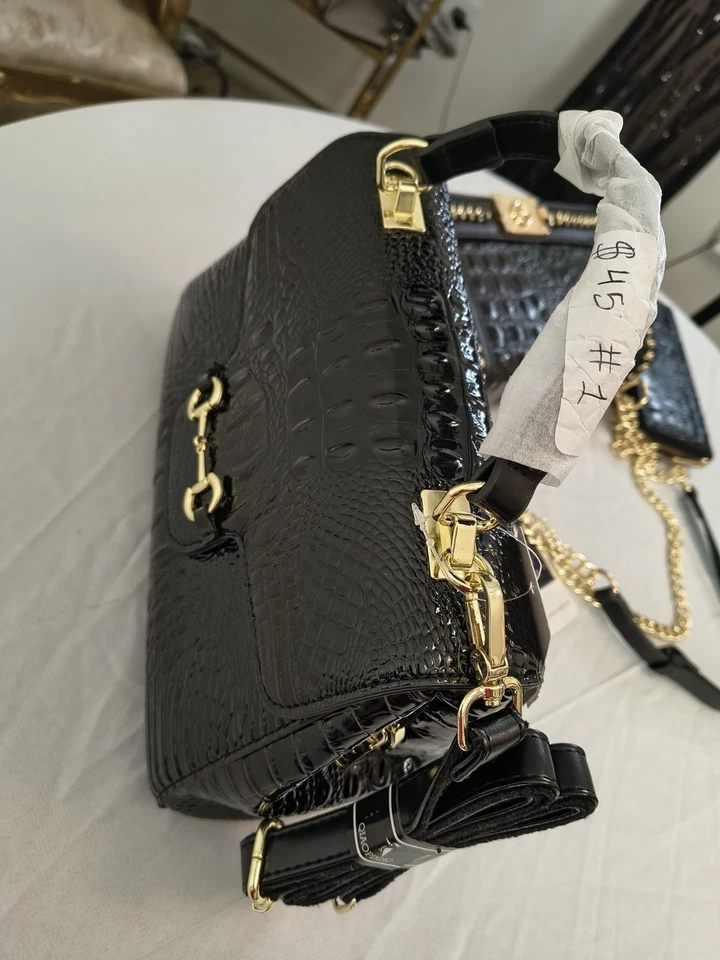 Hermoso Bolso de Mano Nuevo de Cuero de Cocodrilo con, Herrajes Dorados, Rojo Interior. Foto 3 de 4