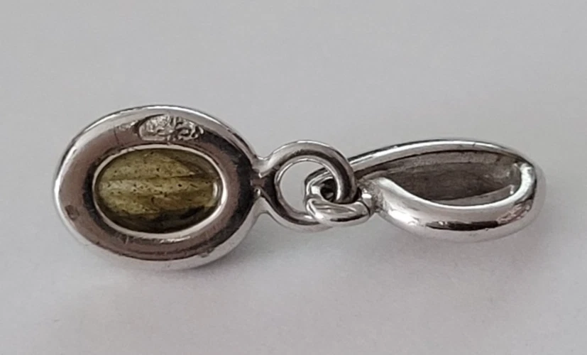 Pendente In Argento Massiccio E Labradorite - Immagine 2 di 3