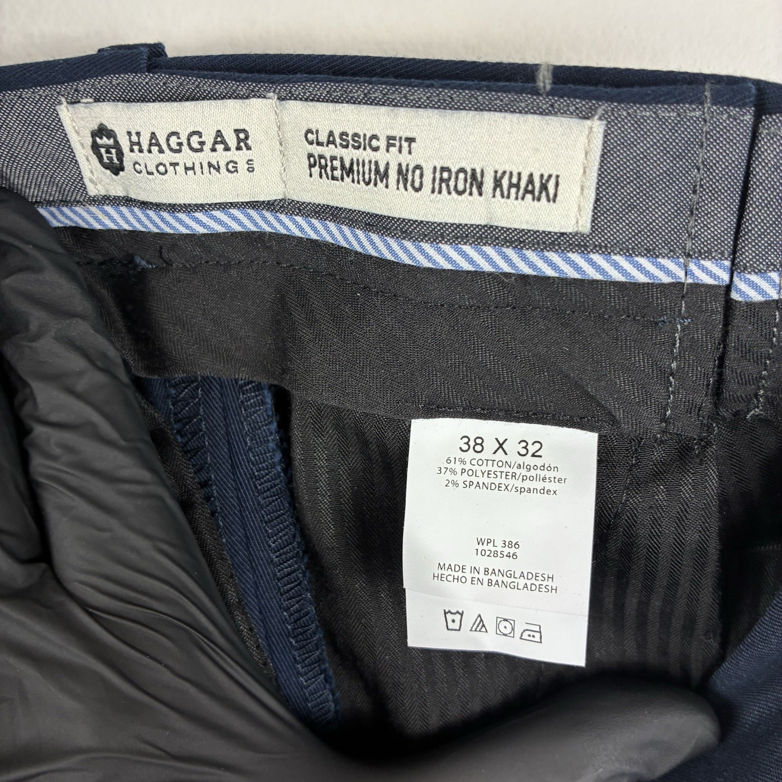 Haggar Classic Fit Premium No Iron Khaki Pants Navy 38x32 HC10884 Cotton Blend