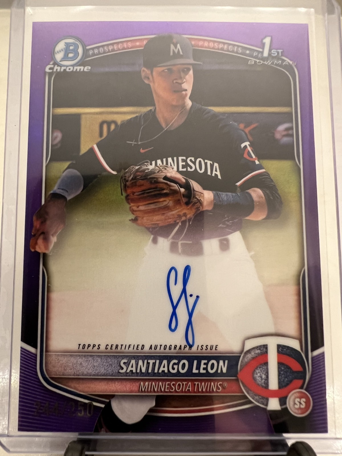 2025 Bowman Chrome Santiago Leon Purple Refractor RC Auto /250 #CPA-SL Twins
