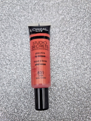 L Oreal Studio Secrets Glanz Lippen- Effekt Spiegel 831 Dunkel Haut Tones Neu