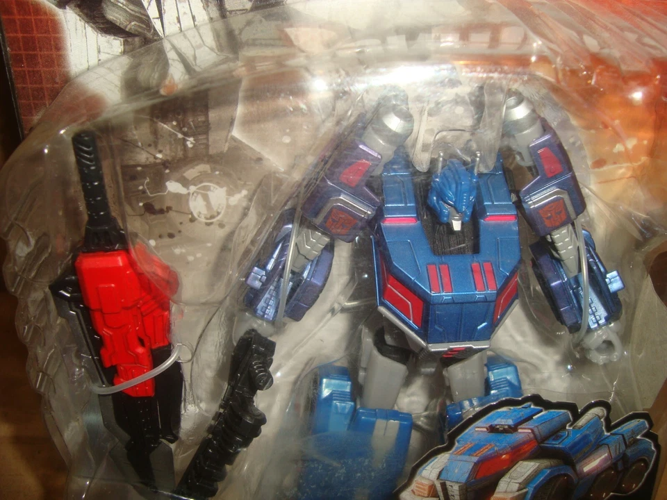 TRANSFORMERS GENERATIONS TG-11 ULTRA MAGNUS TAKARA TOMY 2013 - Imagen 2 de 4