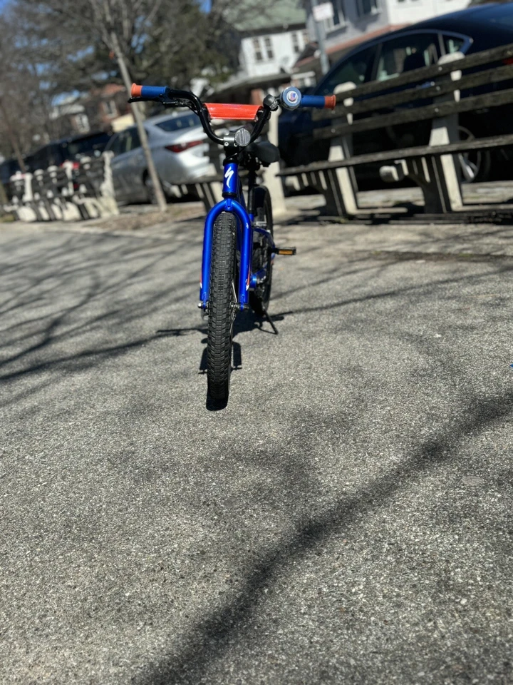 Specialized 20 inch Bike, Blue/Orange - Image 3 of 3