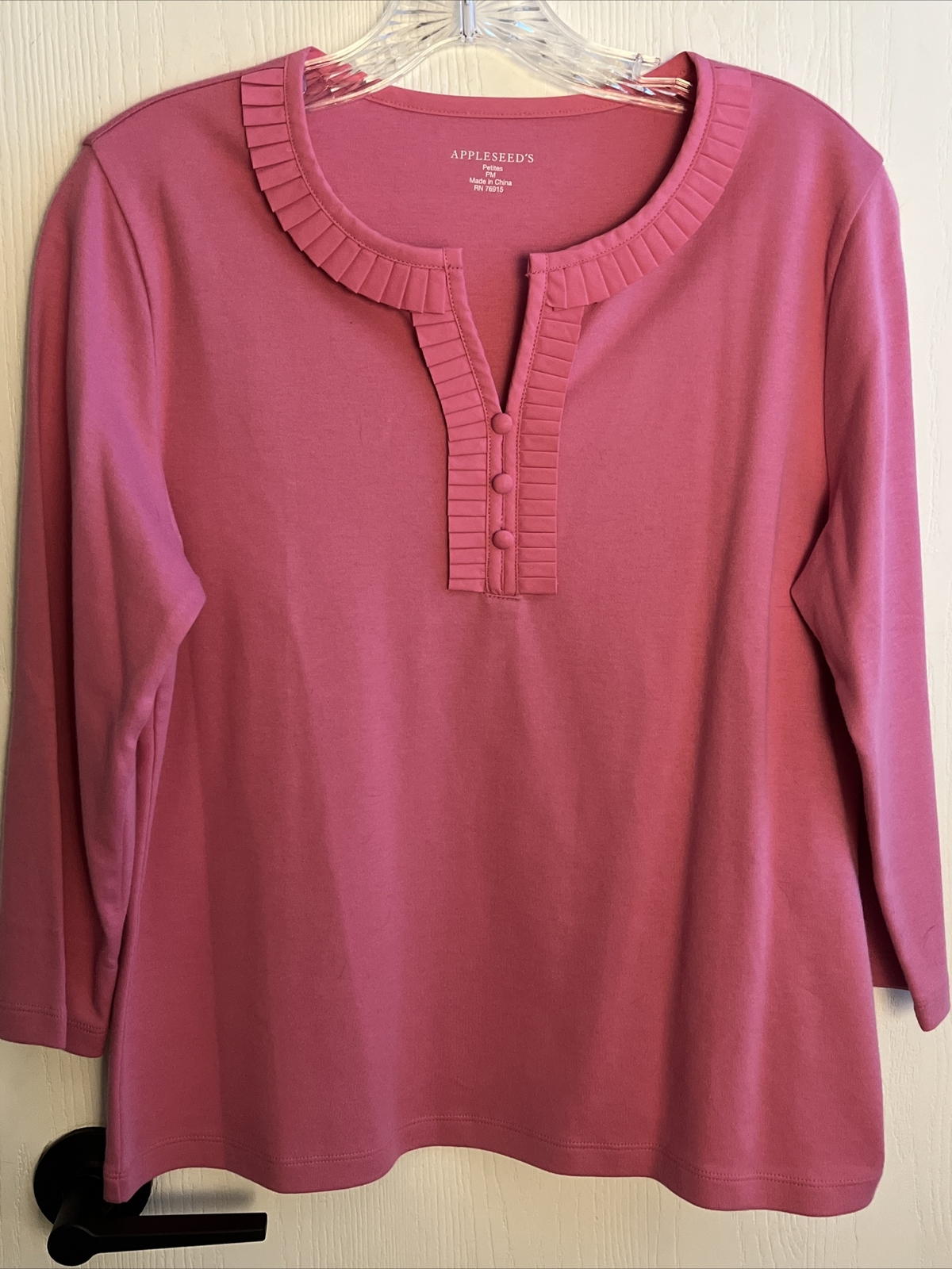 Appleseeds Women’s Blouse Pink size Medium Petite Pleated Trim On V