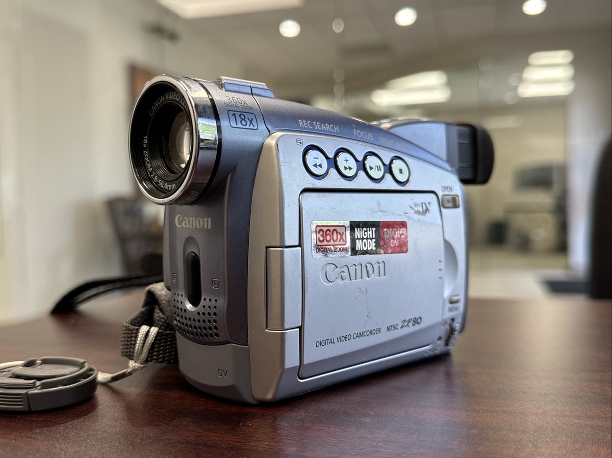 Canon ZR80 Digital Video Recorder Video Camera W/O BATTERY! *FOR