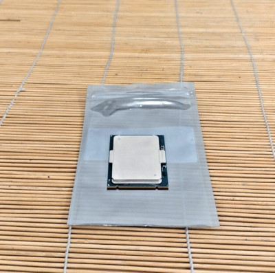 Intel Xeon Processor E7-8880 v3 45M Cache 2.30 GHz 18 Cores Max turbo 3.10 Ghz