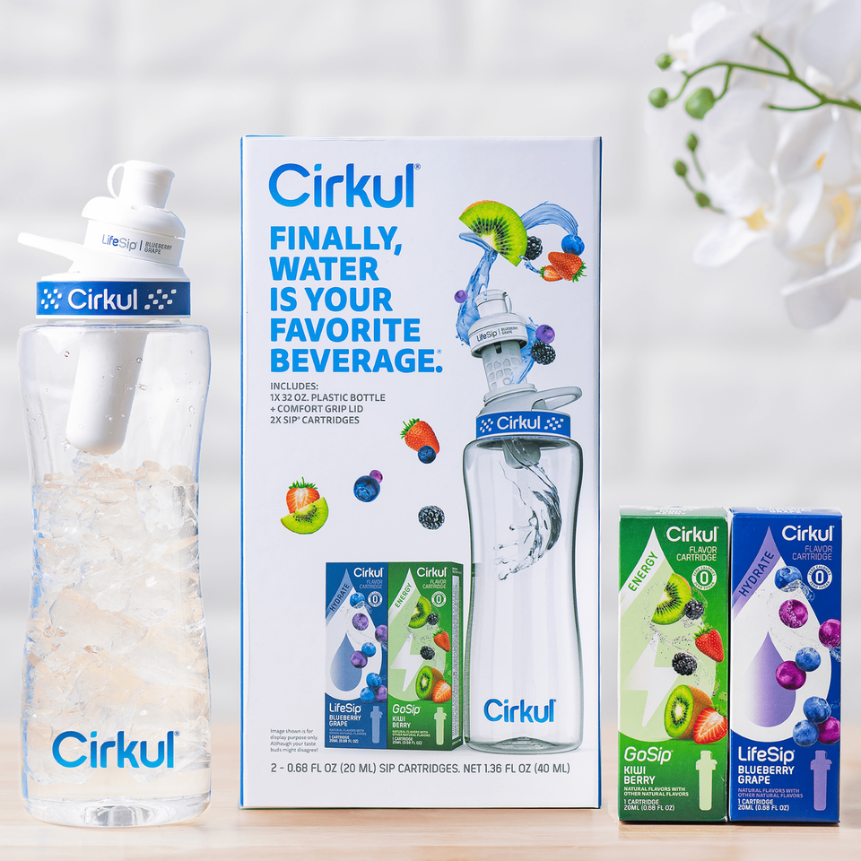 Cirkul 32oz Plastic Starter Kit with Navy Blue Lid, 2 Flavor Cartridges