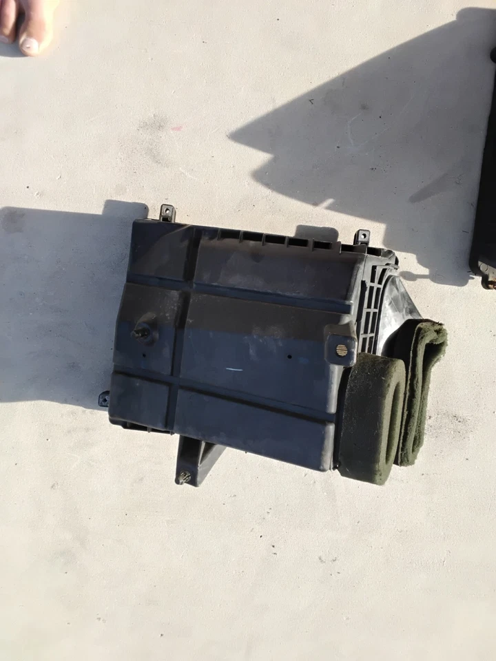 1999-2002 CHEVROLET SILVERADO 1500 ВОЗДУХООЧИСТИТЕЛЬ КОРОБКА В СБОРЕ 25873812 OEM - Изображение 2 из 3