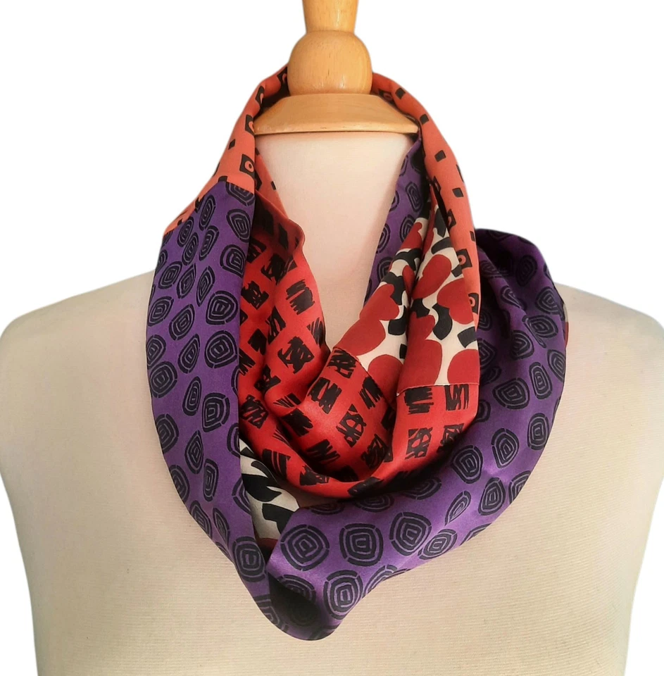 Bufanda infinita de seda Charmeuse estampado mixto retazos púrpura/naranja/multi EE. UU. Foto 3 de 4