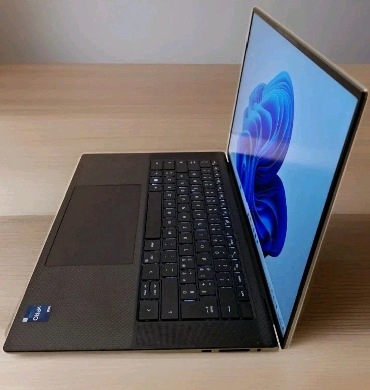 Dell Precision 5560 15,6" i7 RAM 64GB  + N.2 SSD 1,5TB Tot  NVIDIA T1200 WIN11  - Immagine 4 di 4
