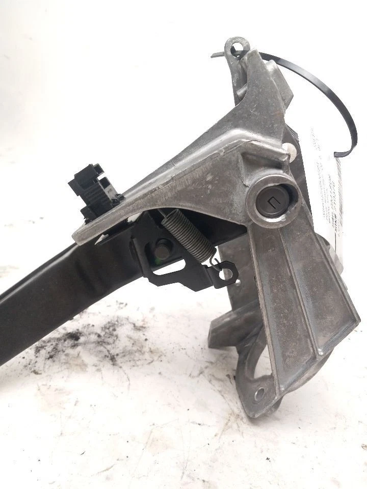 PEDAL FRENO BMW 328I 2008 Foto 3 de 4