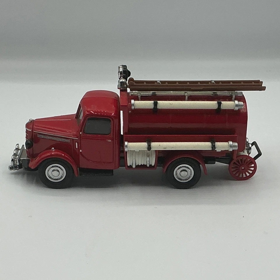 MATCHBOX MODELS OF YESTERYEAR 1939 BEDFORD TANKER YFE04 - Image 3 of 4