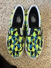 VANS OFF THE WALL Size 1 US Kid Glow In the Dark Shark Swim Sneakers Shark Week