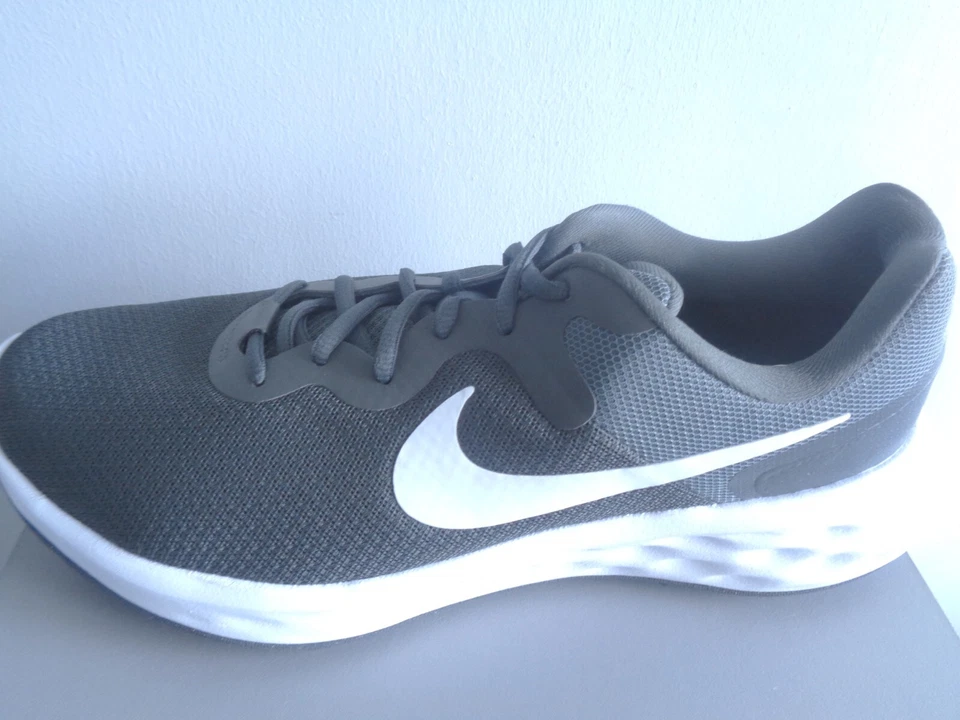 Nike Revolution 6 NN trainer's shoes DC3728 004 uk 8.5 eu 43 us 9.5 NEW+BOX - Image 2 of 4