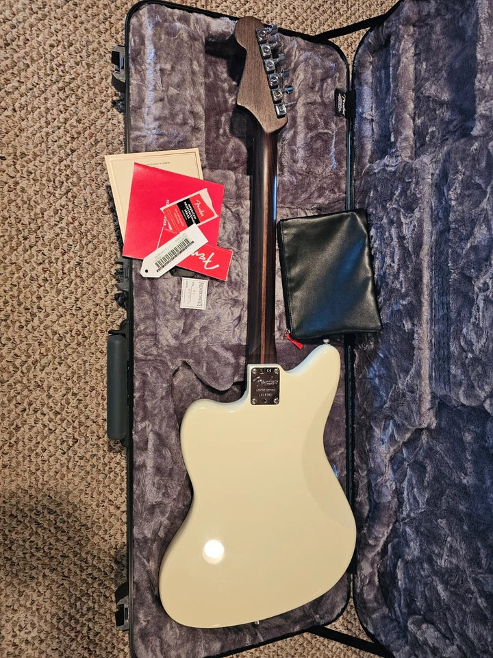 Fender Edición Limitada American Professional Jazzmaster con Cuello de Palisandro 2019 Foto 3 de 3