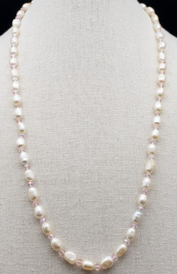 Perlen Süßwasser Halskette 22 Zoll aus rosa Swarovski Kristallen schillernd