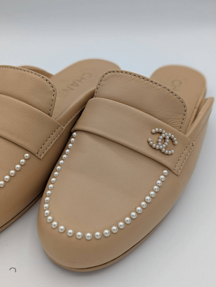 Chanel interlocking CC Pearl logo Beige mules EU 37 eBay