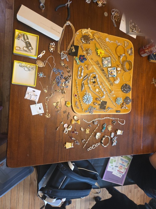 Huge Estate Costume Jewelry Lot  Signed Vintage To Modern Costume Jewelry 
