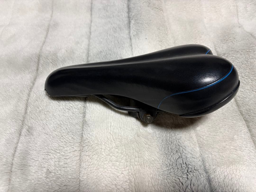 Bridgestone TB1e Bicycle Saddle Black Blue Stripes Ergonomic Used 