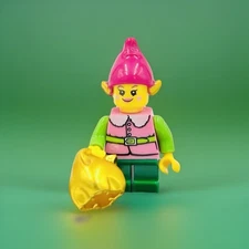 #0938 - Santas Helper Female Elf w/ Christmas Tree Set