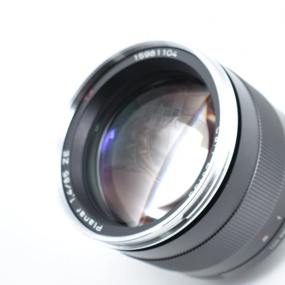 【NearMINT】Carl Zeiss Planar T* 85mm F/1.4 ZE (for Canon EF mount) B#9113 - Image 4 of 4