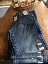 Levi's 541 Men's Jeans Size 30x32 Blue Dark Wash Denim Athletic Taper Stretch