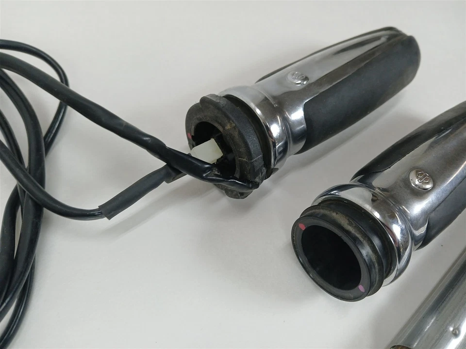 Harley-Davidson 2015 Street Glide Heated Hand Grips & Throttle Twist Sensor - Image 4 of 4