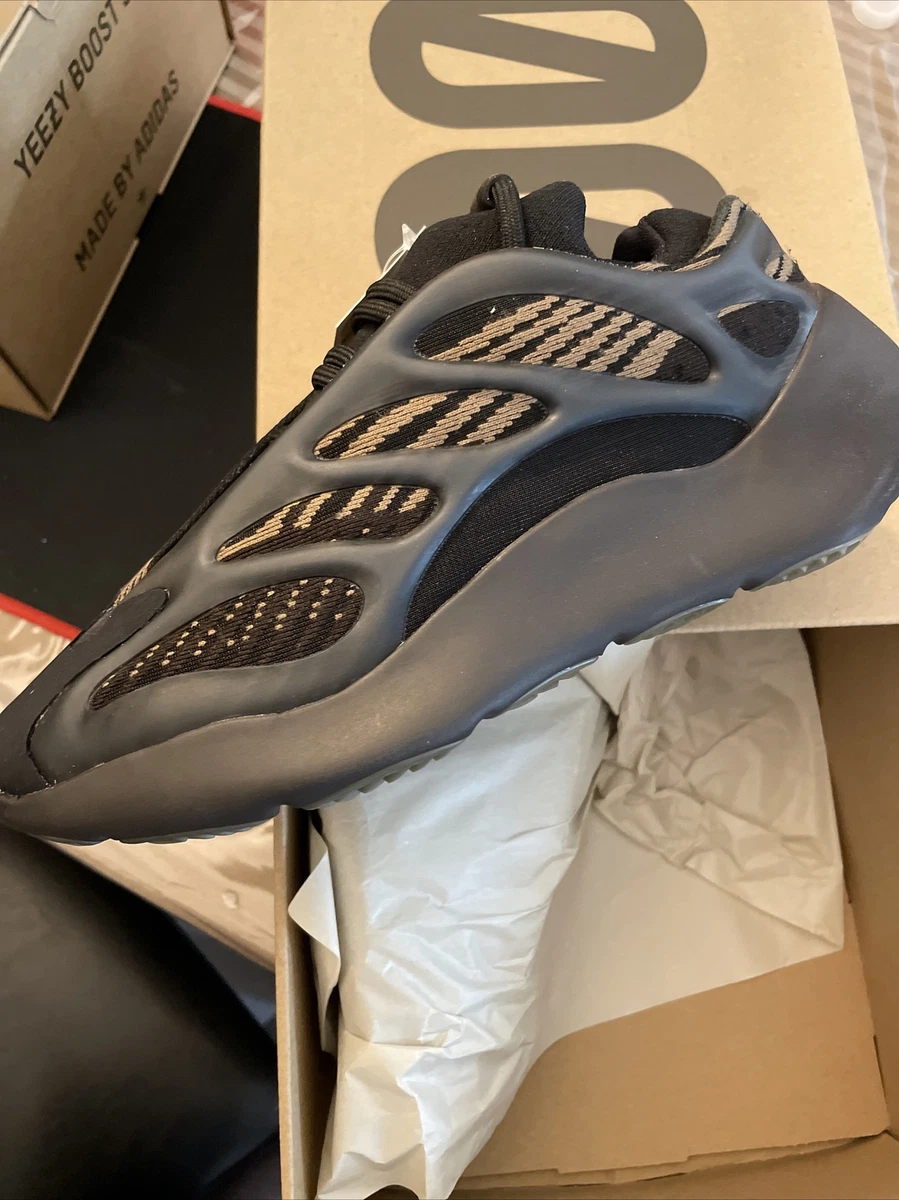 New Adidas Yeezy 700 V3 Clay Brown Size 5 DS in BOX