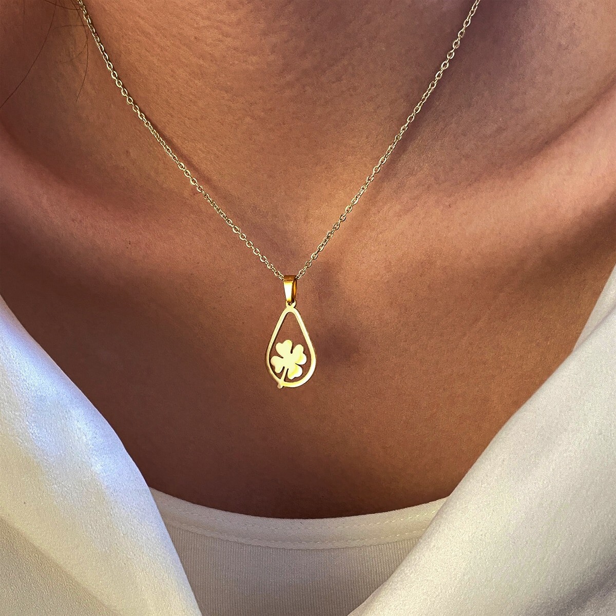 Collier Chaîne Avec Pendentif - Modèle N558, Bijou D'occasion