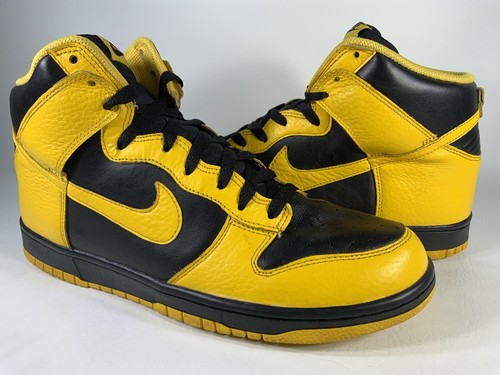 nike dunk black maize