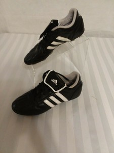 adidas traxion football shoes
