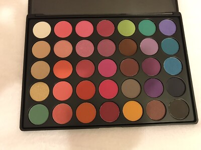 makeup eyeshadow palette Bebella