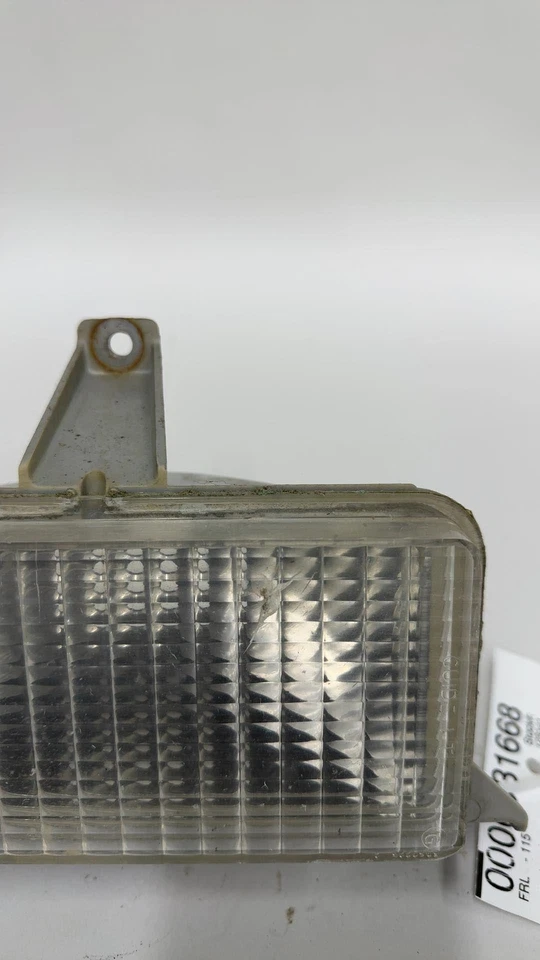 Chevrolet 10 Pickup 1983-87 LH luz de estacionamiento señal de giro debajo de los faros 16500756 Foto 3 de 4