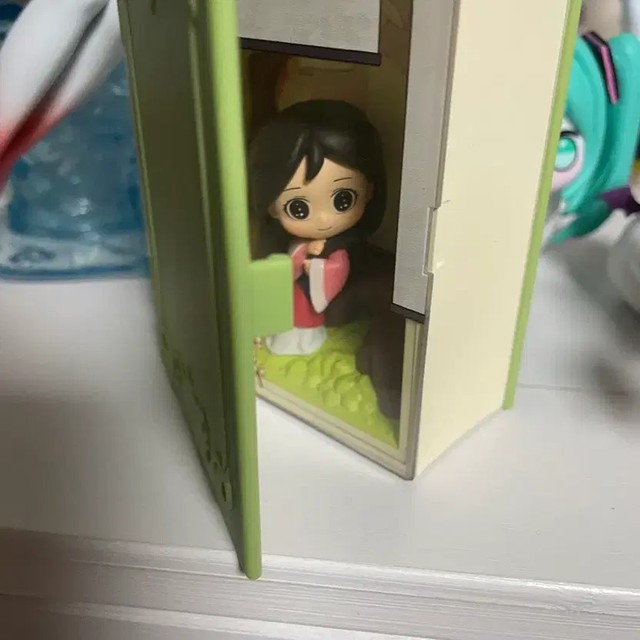 Disney Mulan Figurine - Pre-Owned, Original Box & Card