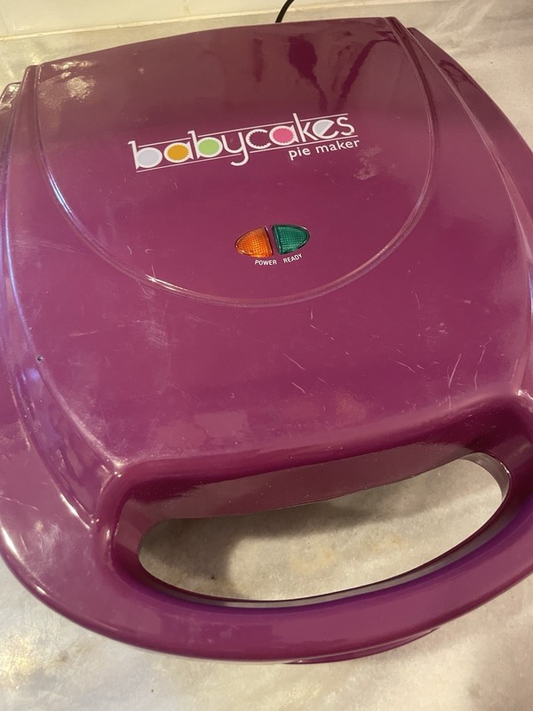 BabyCakes Pie Maker Non Stick Coated Electric - Model PM-44